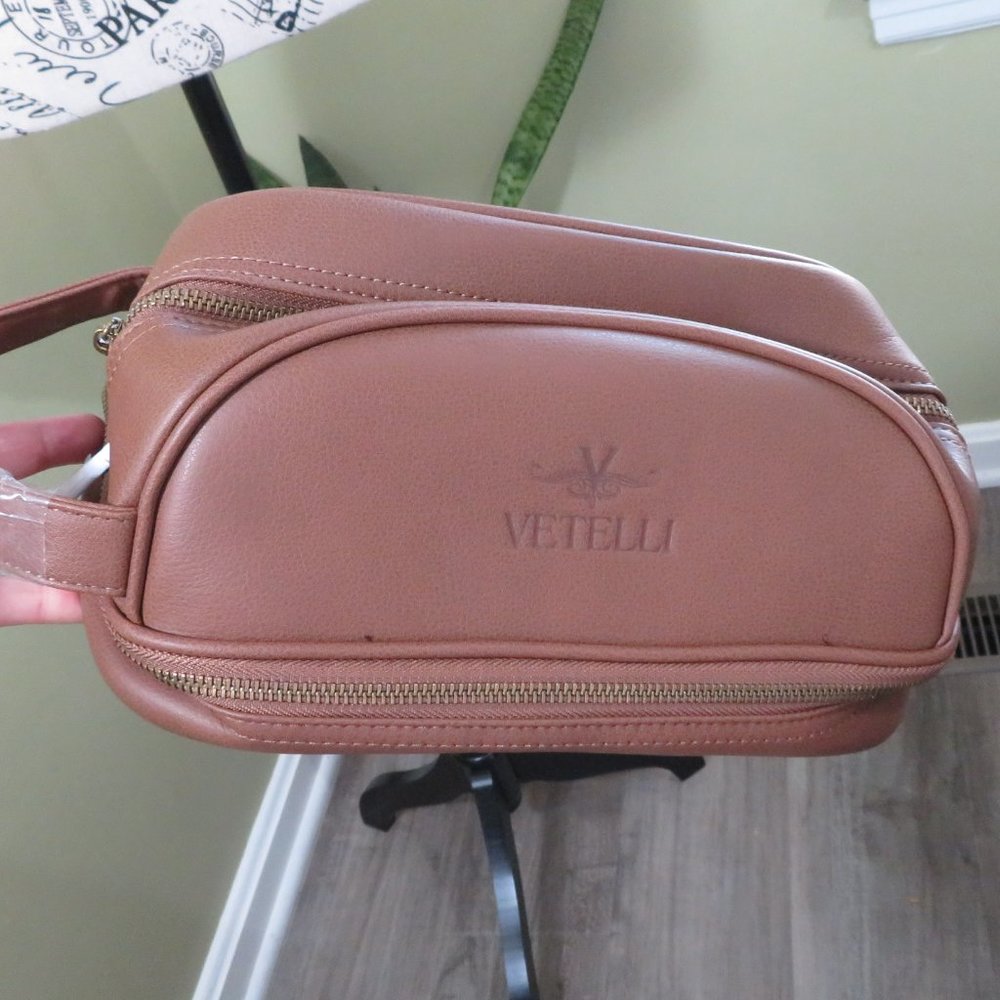 Men`s Vettelli Classic Leather Toiletry Bag with 2 Compartments New‎ with tags